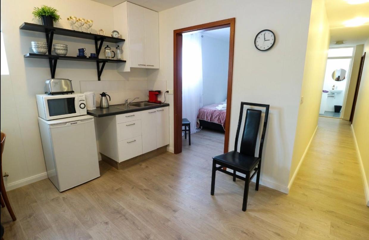 10B Gamla Laeknishusith Hg15108 Hotel Saudarkrokur Bagian luar foto