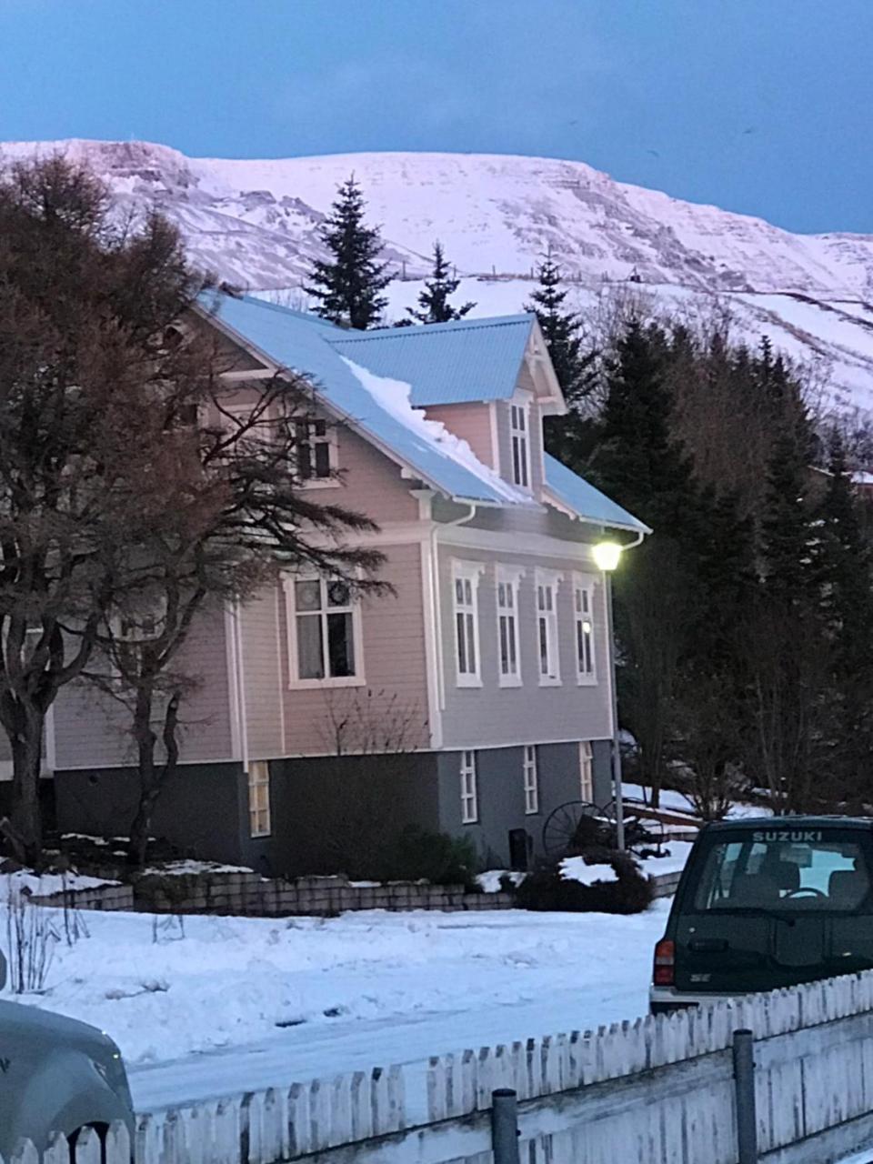 10B Gamla Laeknishusith Hg15108 Hotel Saudarkrokur Bagian luar foto
